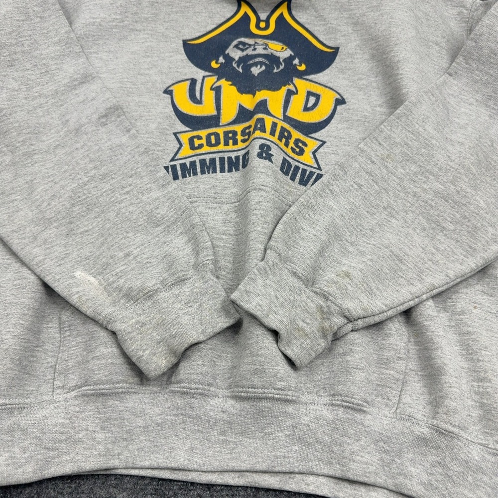 UMD Corsairs Gildan Hoodie Mens M Grey Cotton Polyester Swimming Diving Sporty - Picture 5 of 8